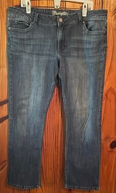 Wrangler Women’s Straight Leg Jeans Midrise cowgirl western  rodeo size 17